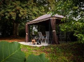 Le Petit Mona Elowen, hotel v destinaci Civaux