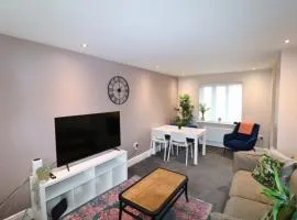 Private Parking - Two Bedroom Home Andover