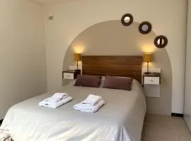 CASA RUBÍ - ENCANTADOR APARTAMENTO EN MENDOZA - Cochera Privada y Seguridad Permanente