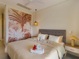 Amaris Apartment Beachfront by Oceanaxe Holidays, hotel in Petite Case Noyale
