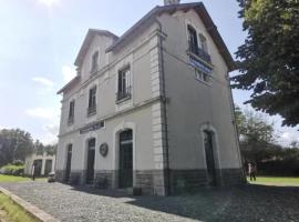 La gare de Chambretaud, Hotel in Chambretaud