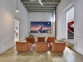 Luxury Home - Rooftop Garden - Heart of Old San Juan, hotel in San Juan