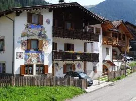 La Capinera Canazei Apartments