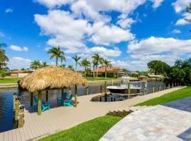 Kokomo-Modern Home with Tiki Hut