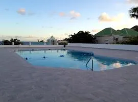 sea view apartment & swimming pool
