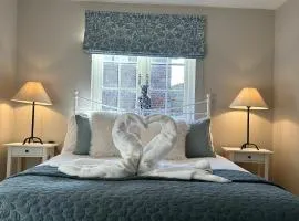 The Lodge - Elegant Peaceful Countryside Escape