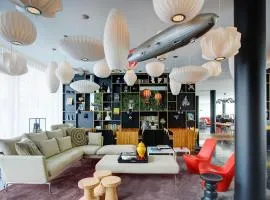 citizenM Paris Charles de Gaulle Airport