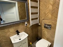 Grota Roweckiego 6 apartment, hotel v destinaci Chełm