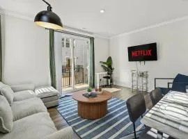 Luxurious King 3BR Townhouse in Uptown CLT!