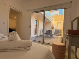 Charming Seaside Flat