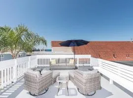 Pet-Friendly 3Br W Ac & Rooftop Deck 2 Houses From Beach By Beachview Rentals