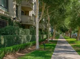 Modern 1BR in Koreatown- Pool, Sauna & Free Parking