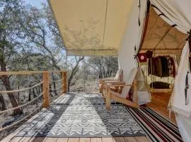 Country Glamping Retreat with Starry Night Skies