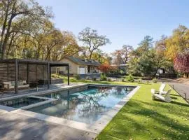 Ravenwood Wine County Retreat with Pool & Hot Tub