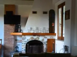 Villa Bucciano, Casa Il Fienile