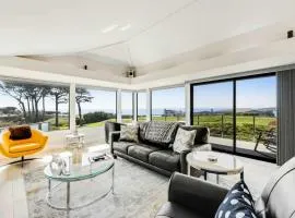 Coastal Tee Lodge by Sonoma Stays - Ocean Views