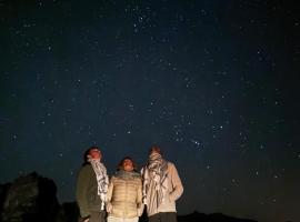 cave under the stars, ξενοδοχείο σε Ουάντι Ραμ