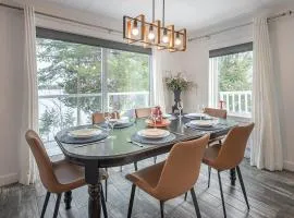 Cozy Chalet With a Panoramic Lake View and Spa