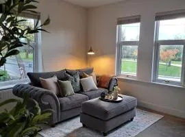 Central Park View - Modern & Stylish 2 Bed Apartment - Great Location