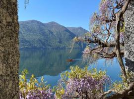 Lakefront with garden, hotel in Oria