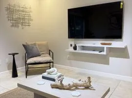 Newly Renovated 2BR Near UF & Shands