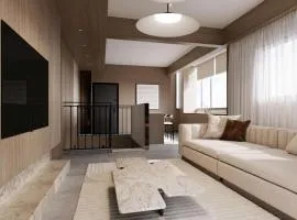 Luxury Four-Bedroom with Large Terrace