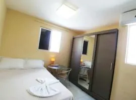 Suíte INDIVIDUAL com Ar condicionado em AP Compartilhado