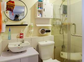 Cheapest Staycation at the Metro, khách sạn ở Manila