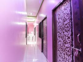 SPOT ON Ss Lawn, ξενοδοχείο σε Banthra Sikandarpur