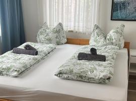 Danner Familien-Ferienwohnungen - Ruhige Lage, 650 m zum Attersee & zentral in Sch&ouml;rfling, ubytovanie s k&uacute;peľmi onsen v destin&aacute;cii Sch&ouml;rfling