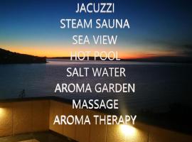 Trogir में Beach house BellaVista with hot pool, ऑनसेन वाली प्रॉपर्टी