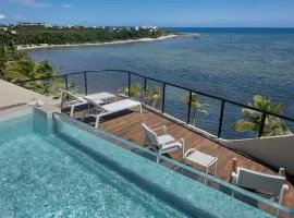 Beachfront 2BR Condo, Private Pool & Tankah Bay