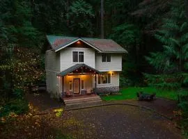 Snowline Hillside Chalet