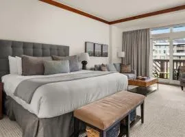 378 Lodge At Spruce Peak Ski In Ski In Ski Out King Studio By Stowe Mountain Rentals