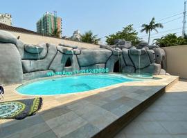 Casa No Guarujá, hotel in Guarujá