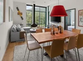 New Spruce Peak Tree House Unit Steps To The Lifts With Big Mountain Views Sleeps 9 By Stowe Mountain Rentals