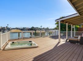 5 Min to Fast Water Waterfront Discovery Bay Home, hotel in Discovery Bay