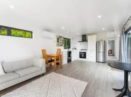 Deckside Escape - Lake Taupo Holiday Home