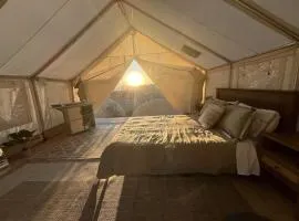 Cozy Mountain View Glamping Tent
