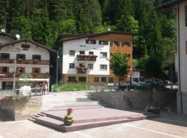 Hotel Oswald, hotel a Canazei