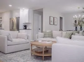 Hidden Gem Farm Homestead Sleeps 12 &Fresh Produce