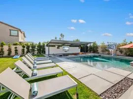 High Noon - New, Incredibly Designed Pool Home