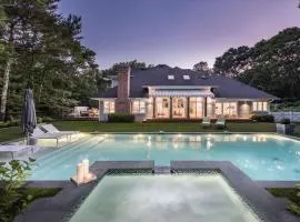 Bull Path Manor by Rove - 4BR Family Home with Pool & Hot Tub