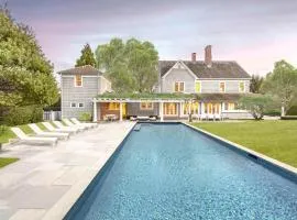 Oceanstone by Rove Villa w Pool & Beach Access