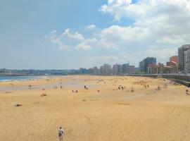 En el centro entre el puerto y las playas，位于希洪的酒店