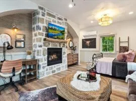 The Highland Cow Room - Newly Built Midway Loft