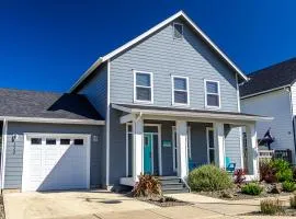 Social Paws - Oyhut Bay Seaside Village