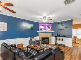 4 - Bed home with Cali King Bed, 12 mins to DTWN