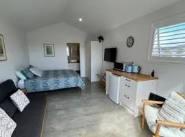 Modern & Central 'Nautical' Chalet