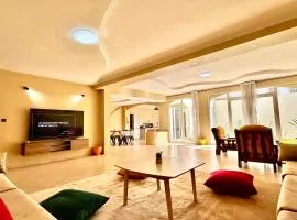 Luxury apartment with garden view